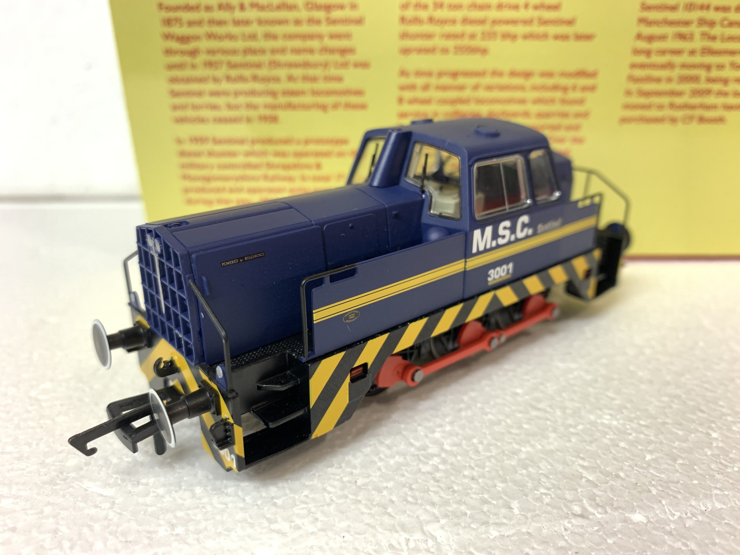 Hornby Wagons - R60238 BR, Loriot Y Machinery Truck with